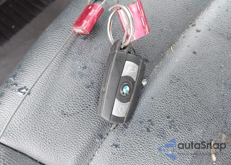 2007 BMW 328Xi z USA, uszkodzony, nr VIN WBAWC33547PD06792